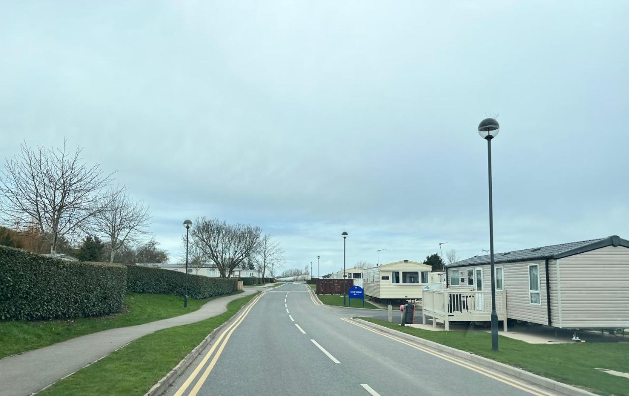 Caravan In Haven Marton Mere Holiday Park Blackpool Exterior photo
